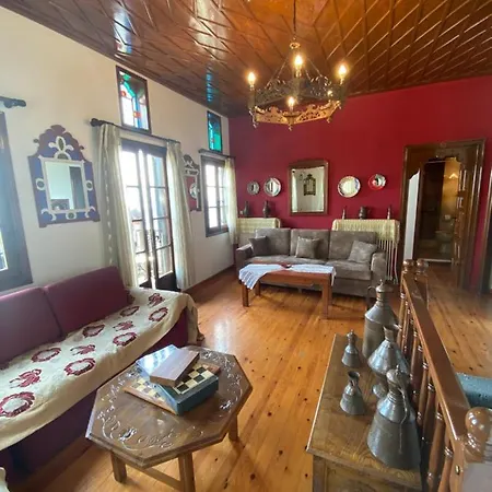 Arhontiko Theofilos Διαμέρισμα Μακρινίτσα