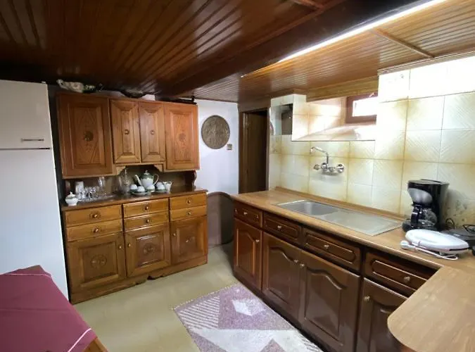 Daire Arhontiko Theofilos