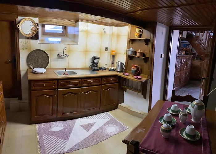 Arhontiko Theofilos 公寓 *